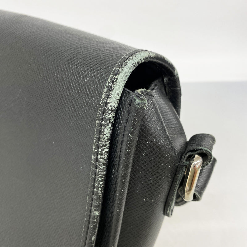 【6hd3997】ルイヴィトン ショルダーバッグ タイガ アンドレイ M32482 アルドワーズ【中古】メンズ