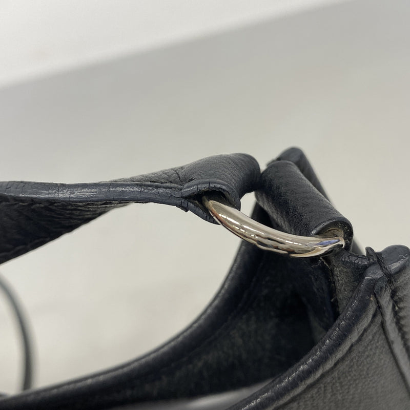 【6hd4044】エルメス ショルダーバッグ エヴリンTPM ヴォーエプソン ブラック シルバー金具 □H刻印【中古】レディース