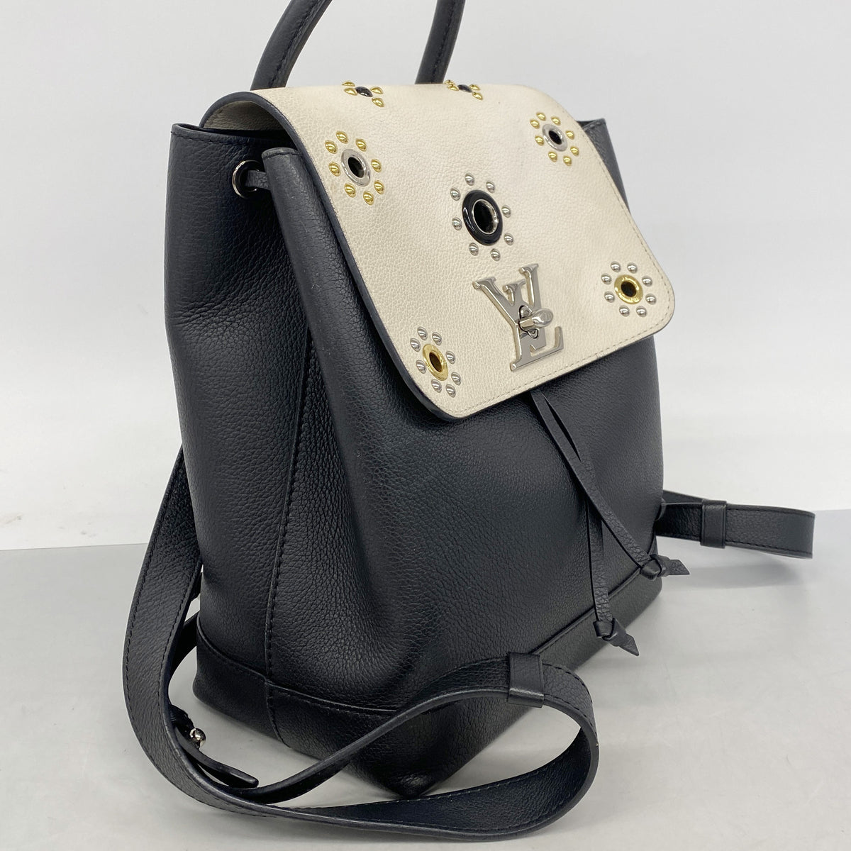 【6hd4046】ルイヴィトン リュック・デイパック ロックミーバックパックスタッズ M54108 ブラック ホワイト【中古】レディース