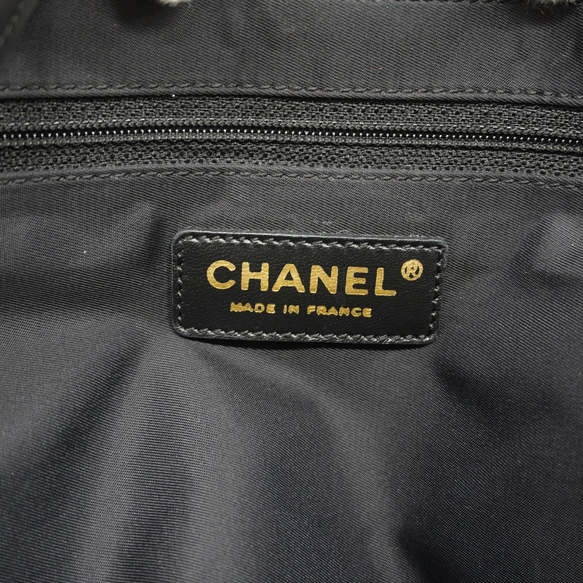 【6hd4053-k】シャネル トートバッグ ニュートラベル ナイロン ブラック シャンパンゴールド金具【中古】レディース