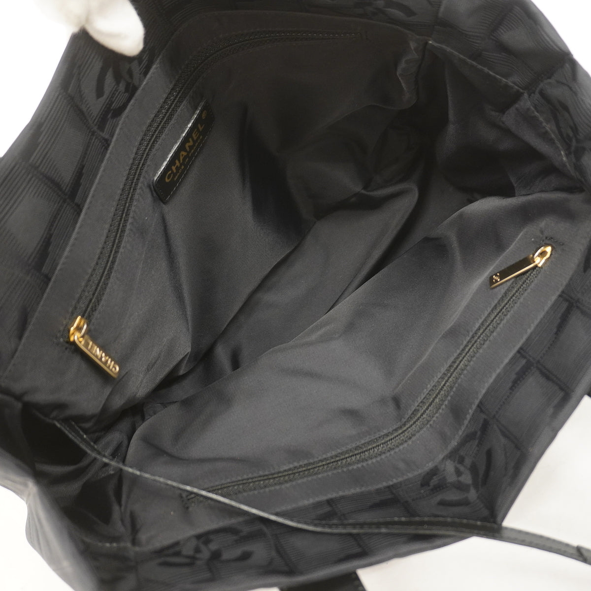【6hd4053-k】シャネル トートバッグ ニュートラベル ナイロン ブラック シャンパンゴールド金具【中古】レディース