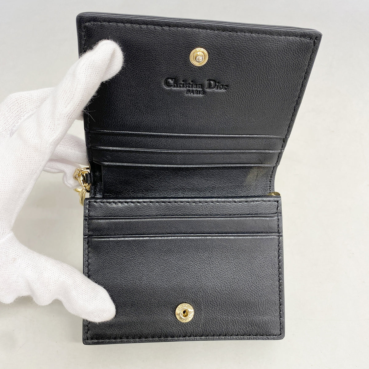 【6hd4088】クリスチャンディオール 財布 カナージュ レザー ブラック シャンパンゴールド金具【中古】レディース