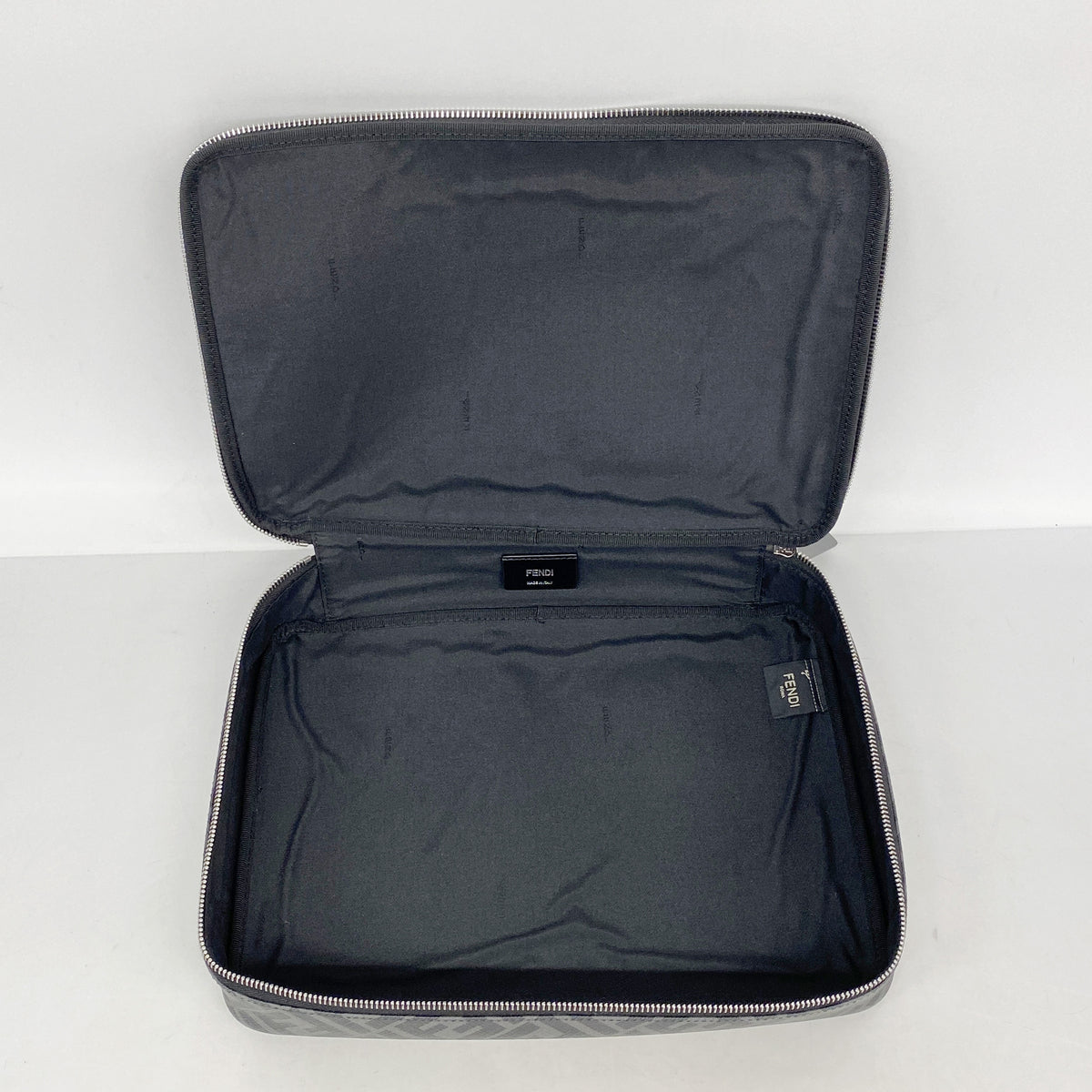 【6hd4151】フェンディ ポーチ PVC グレー ブラック シルバー金具【中古】メンズ