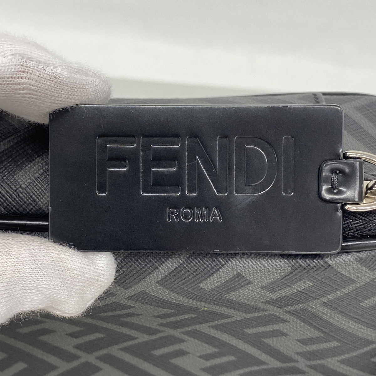 【6hd4151】フェンディ ポーチ PVC グレー ブラック シルバー金具【中古】メンズ