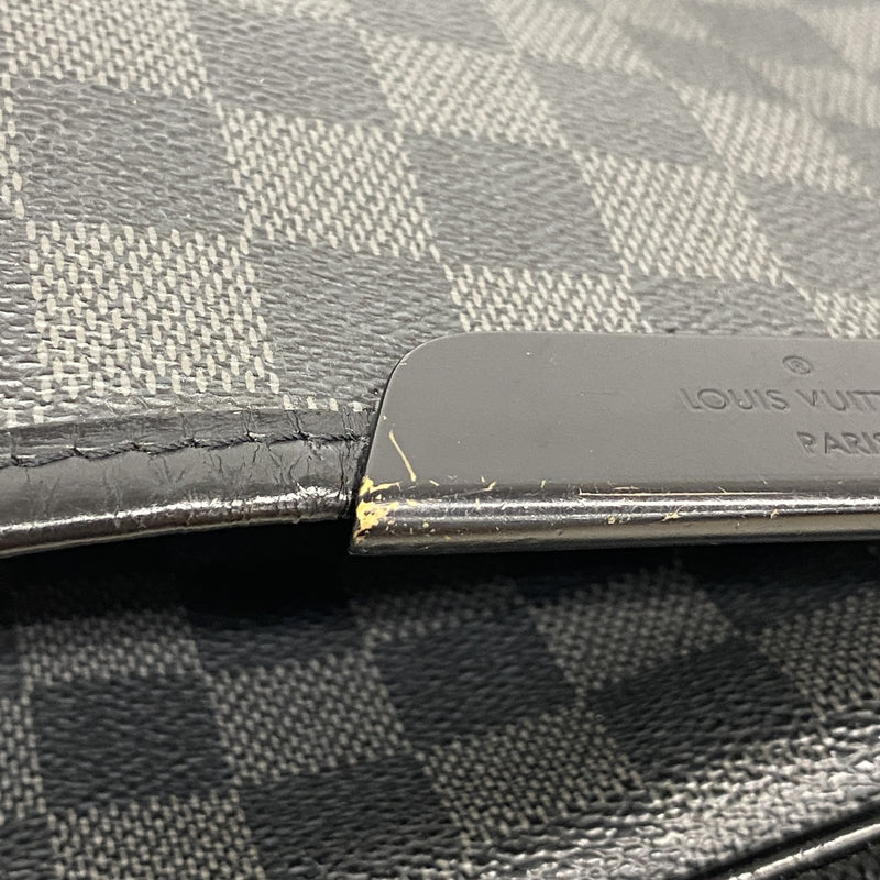 【6hd4154】ルイヴィトン ショルダーバッグ ダミエ・グラフィット ダニエルMM N58029 ブラック グレー【中古】メンズ