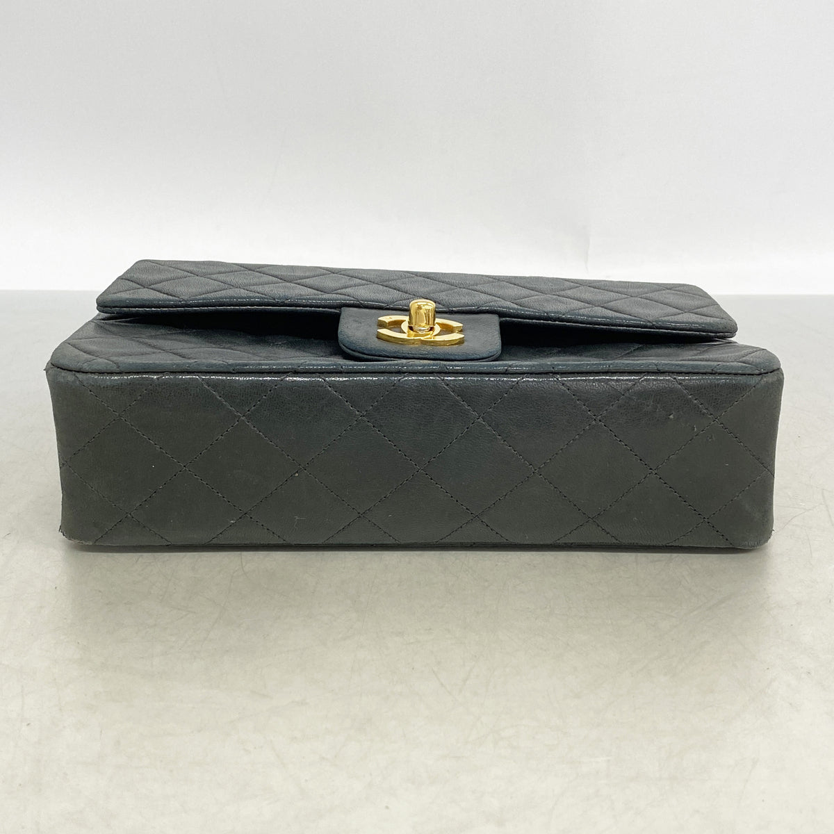 【6hd4202】シャネル ショルダーバッグ マトラッセ Wフラップ Wチェーン ラムスキン ブラック ゴールド金具【中古】レディース
