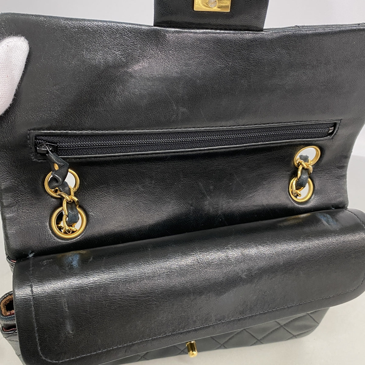 【6hd4202】シャネル ショルダーバッグ マトラッセ Wフラップ Wチェーン ラムスキン ブラック ゴールド金具【中古】レディース