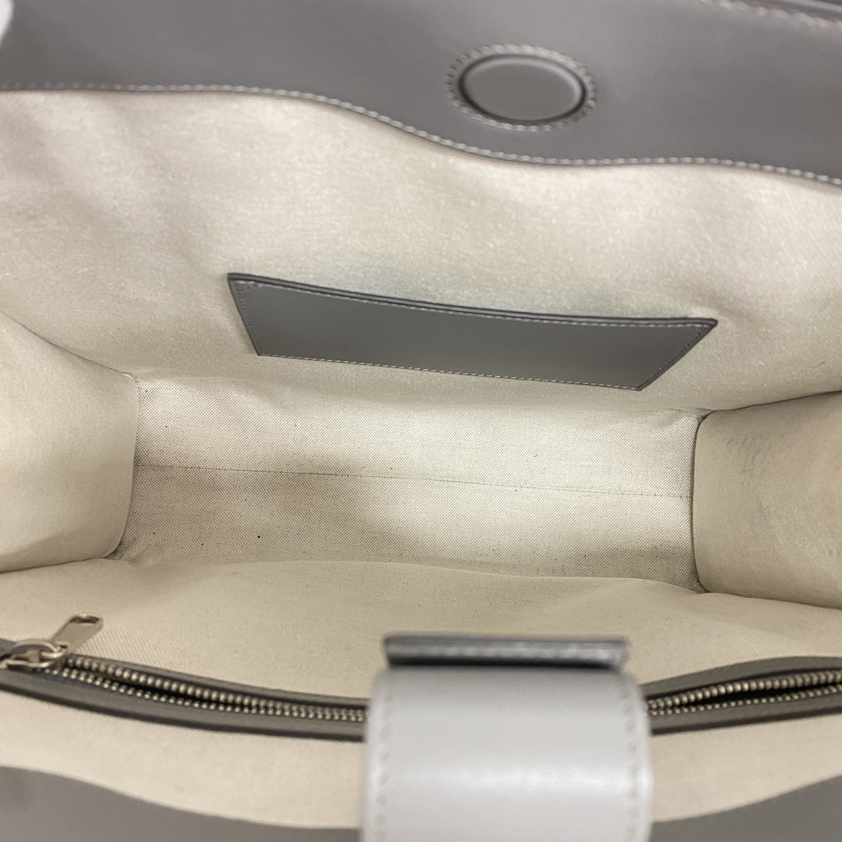 【6hd4239-k】グッチ トートバッグ GGエンボス 700421 レザー グレー シルバー金具【中古】メンズ