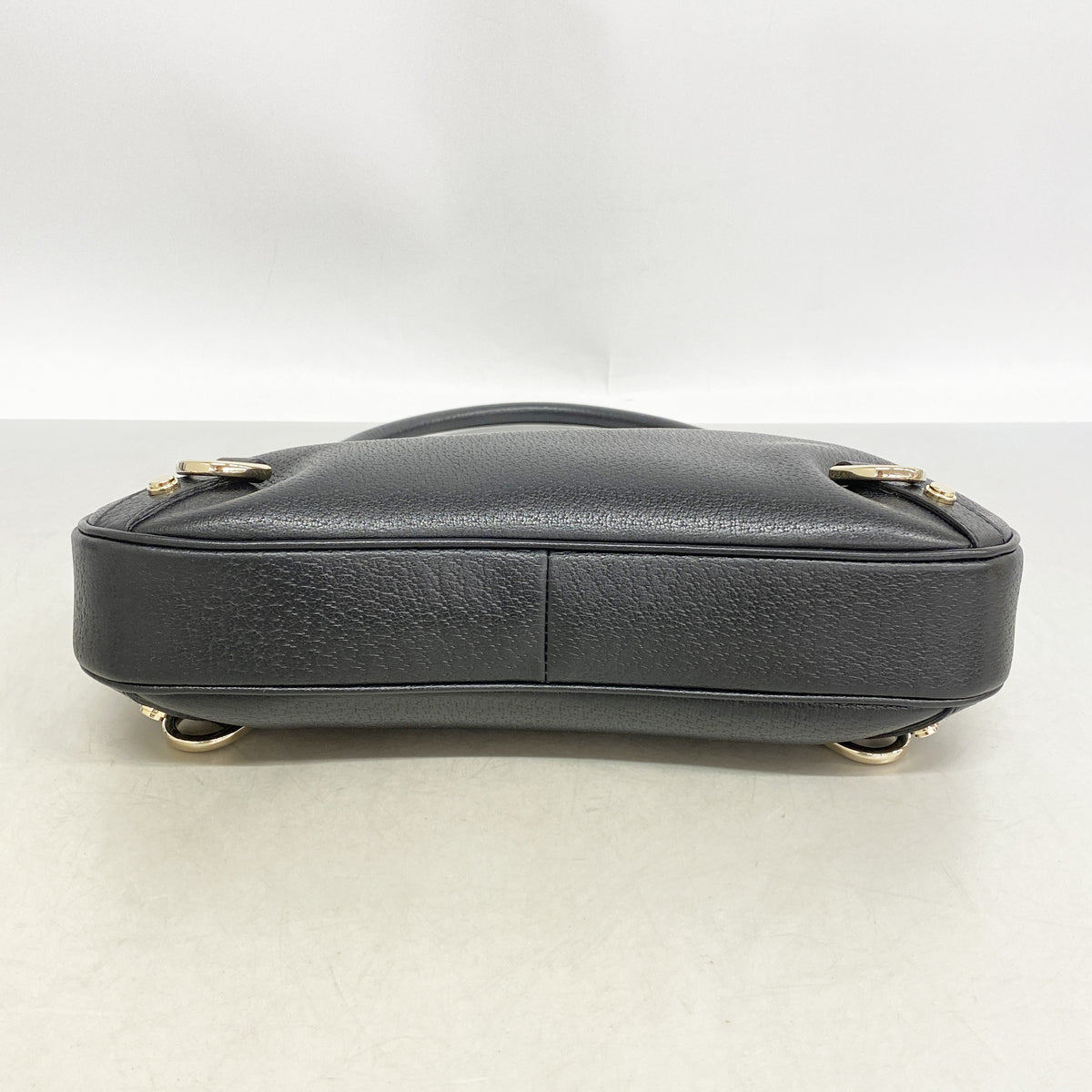 【6hd4240-k】グッチ ショルダーバッグ アビー 130738 レザー ブラック シャンパンゴールド金具【中古】レディース