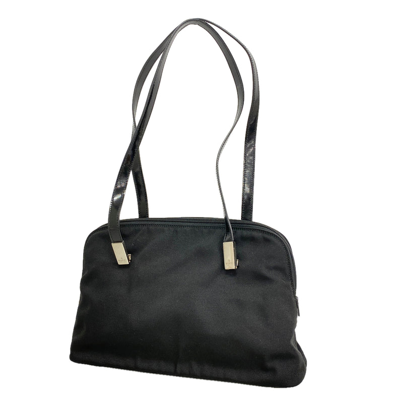 【6hd4243-k】グッチ ショルダーバッグ 001 3261 キャンバス ブラック シルバー金具【中古】レディース