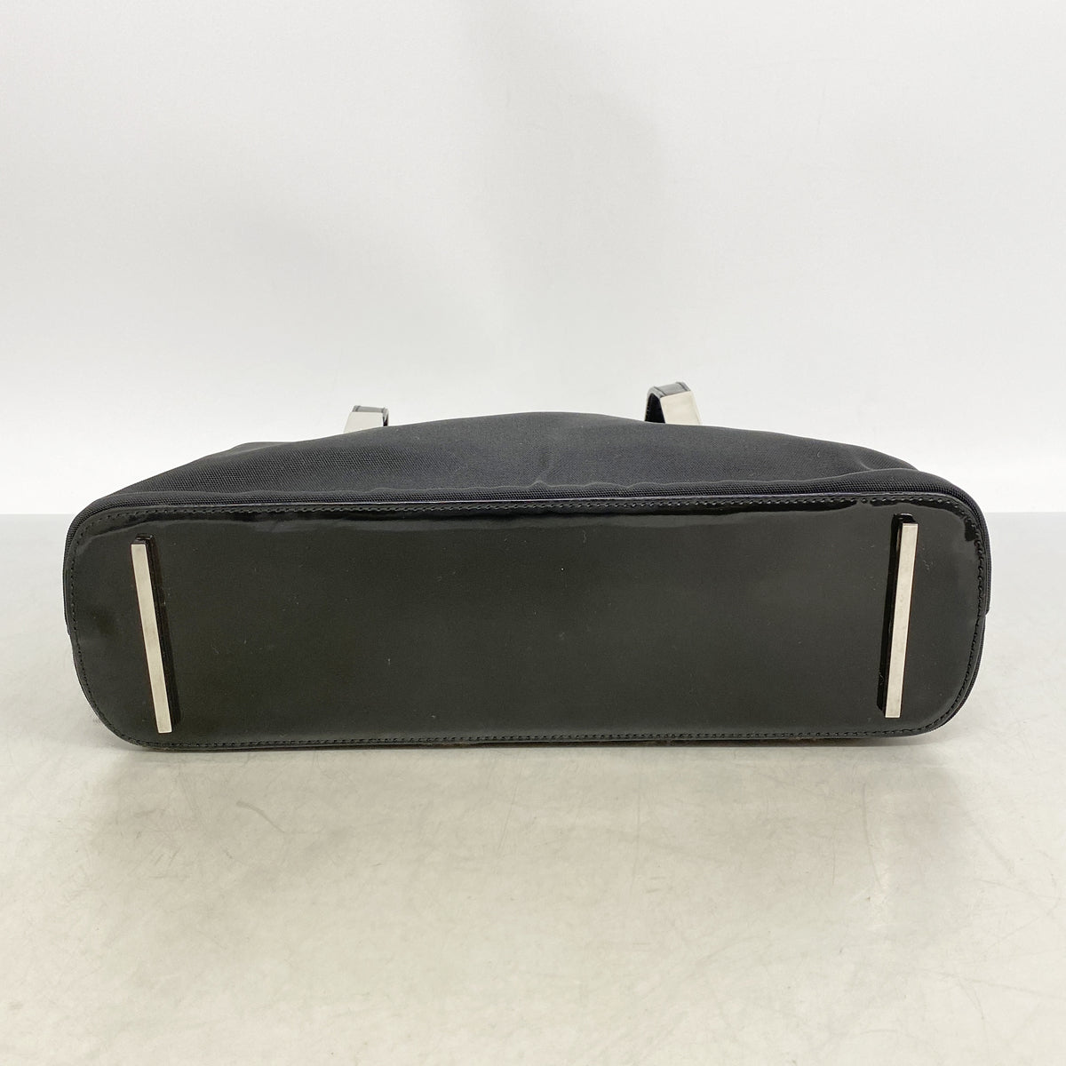 【6hd4243-k】グッチ ショルダーバッグ 001 3261 キャンバス ブラック シルバー金具【中古】レディース