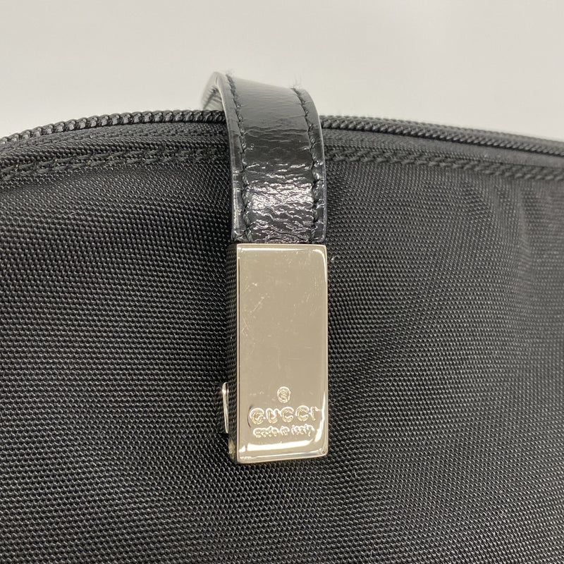 【6hd4243-k】グッチ ショルダーバッグ 001 3261 キャンバス ブラック シルバー金具【中古】レディース