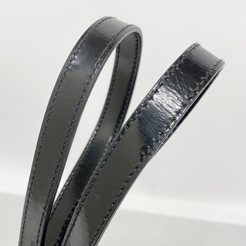 【6hd4243-k】グッチ ショルダーバッグ 001 3261 キャンバス ブラック シルバー金具【中古】レディース