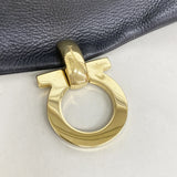 【6hd4262】サルヴァトーレフェラガモ ショルダーバッグ ガンチーニ レザー ブラック ゴールド金具【中古】レディース