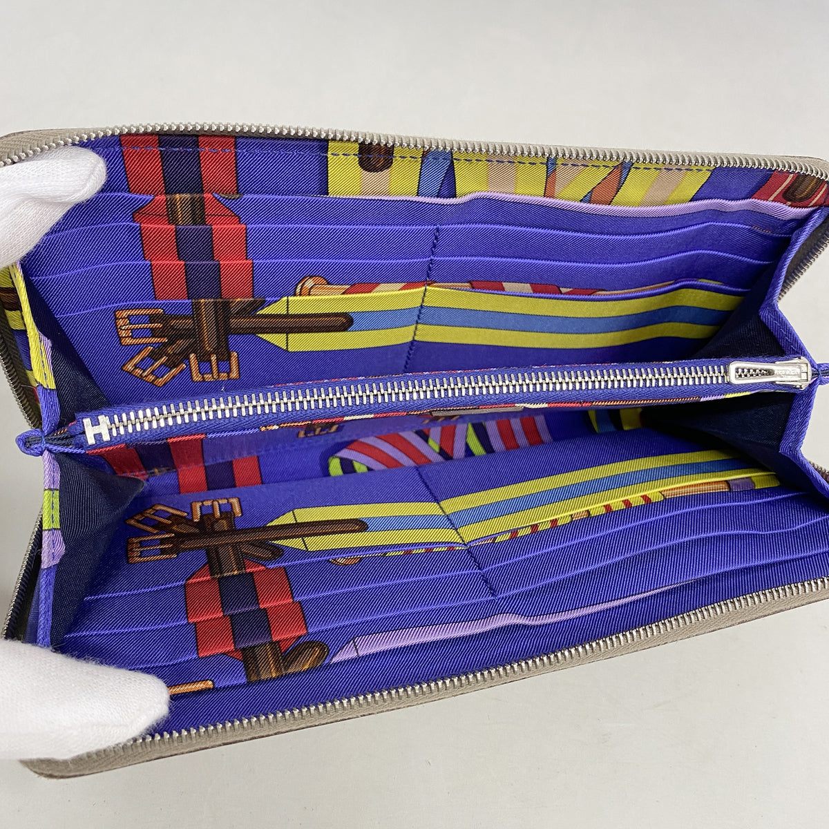 【6hd4294】エルメス 長財布 アザップロングシルクイン ヴォーエプソン エトゥープ シルバー金具 C刻印【中古】メンズ レディース ユニセックス