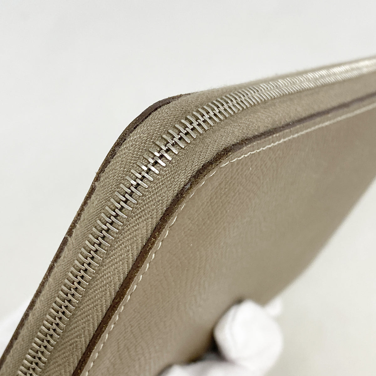 【6hd4294】エルメス 長財布 アザップロングシルクイン ヴォーエプソン エトゥープ シルバー金具 C刻印【中古】メンズ レディース ユニセックス