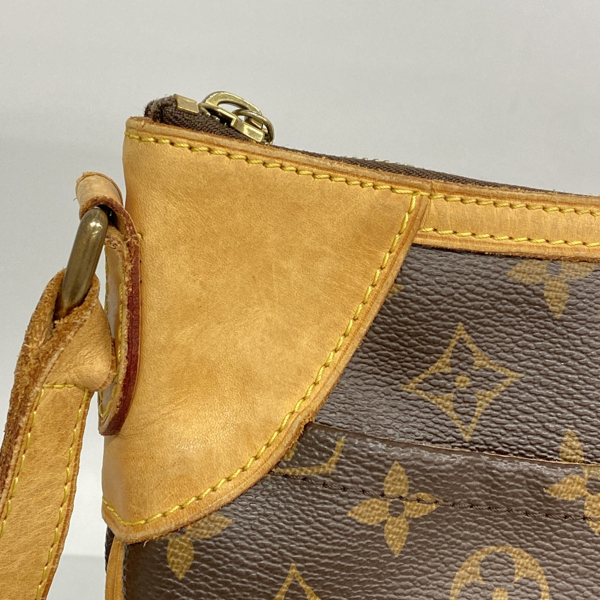【6hd4315】ルイヴィトン ショルダーバッグ モノグラム オデオンMM M56389 ブラウン【中古】レディース