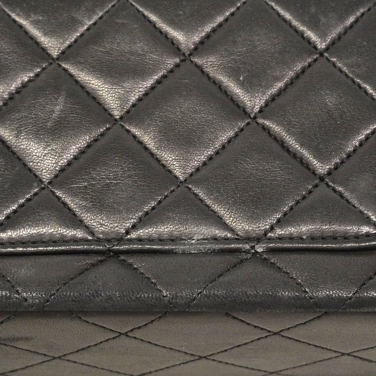 【6hd4380】シャネル ショルダーバッグ マトラッセ チェーンショルダー ラムスキン ブラック ゴールド金具【中古】レディース