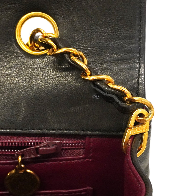 【6hd4381】シャネル ショルダーバッグ ダイアナ チェーンショルダー ラムスキン ブラック ゴールド金具【中古】レディース