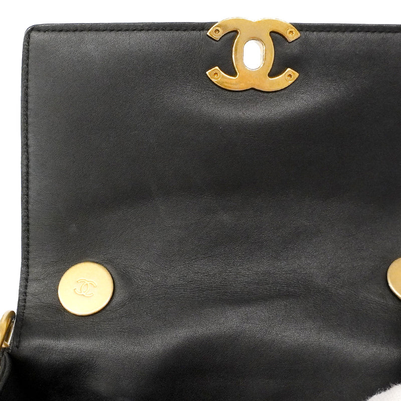 【6hd4386】シャネル ショルダーバッグ マトラッセ レザー ブラック ゴールド金具【中古】レディース