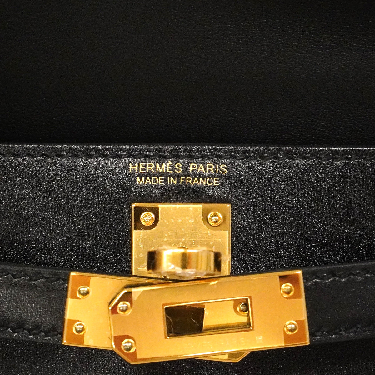 【6hd4404-g】エルメス ハンドバッグ ミニケリー2 ボックスカーフ ブラック ゴールド金具 K刻印 2wayバック【中古】レディース