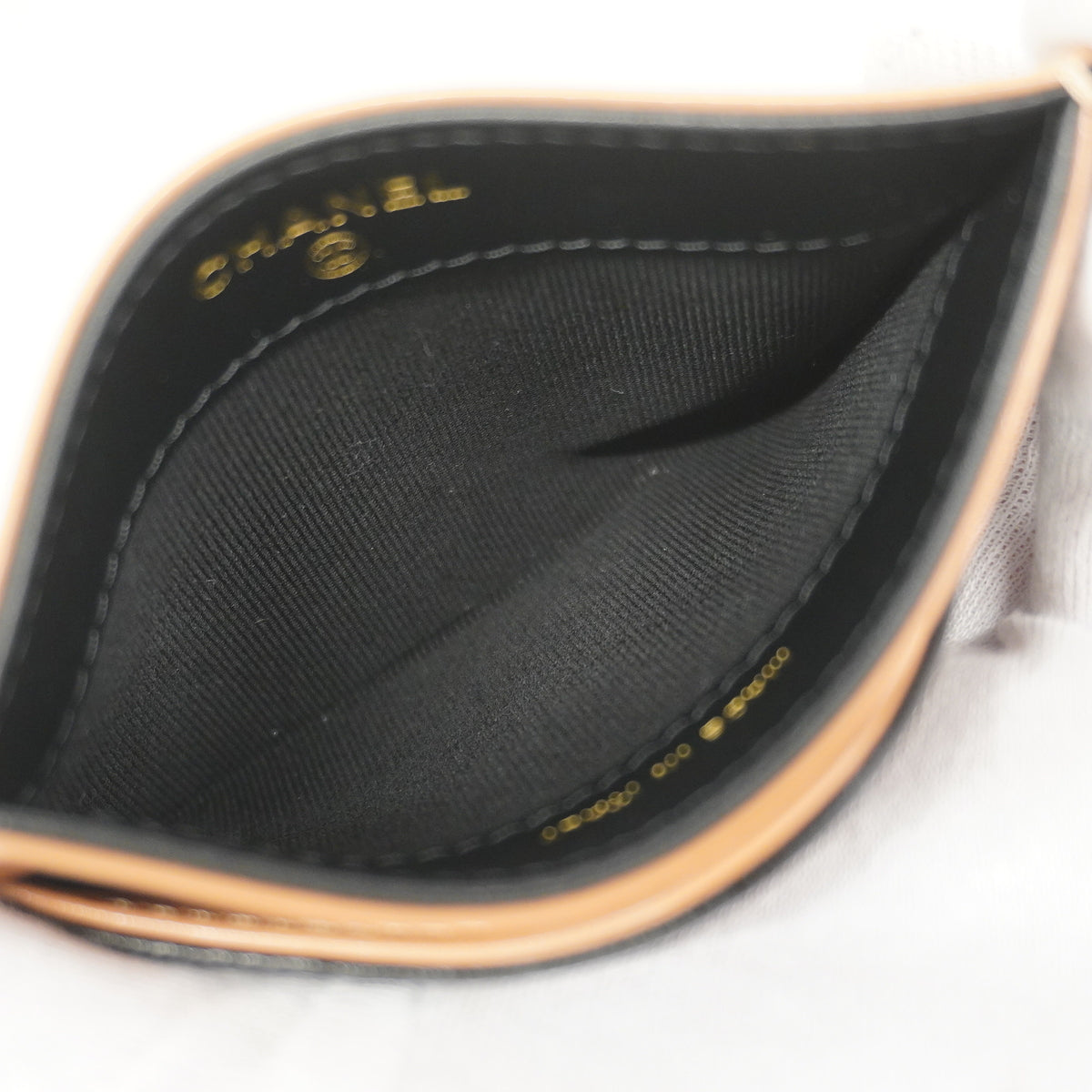 【6he4414】シャネル カードケース マトラッセ ラムスキン ブラック ピンクベージュ シャンパンゴールド金具【中古】レディース