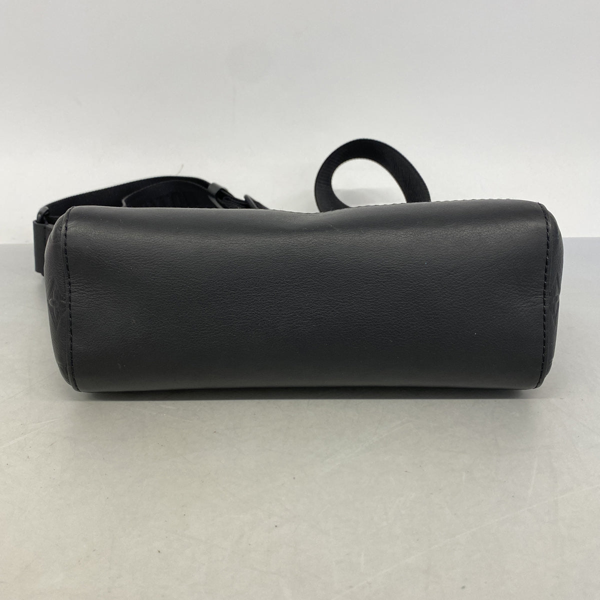 【6he4425】ルイヴィトン ショルダーバッグ モノグラム・シャドウ パルスメッセンジャー M14874 ブラック【中古】メンズ