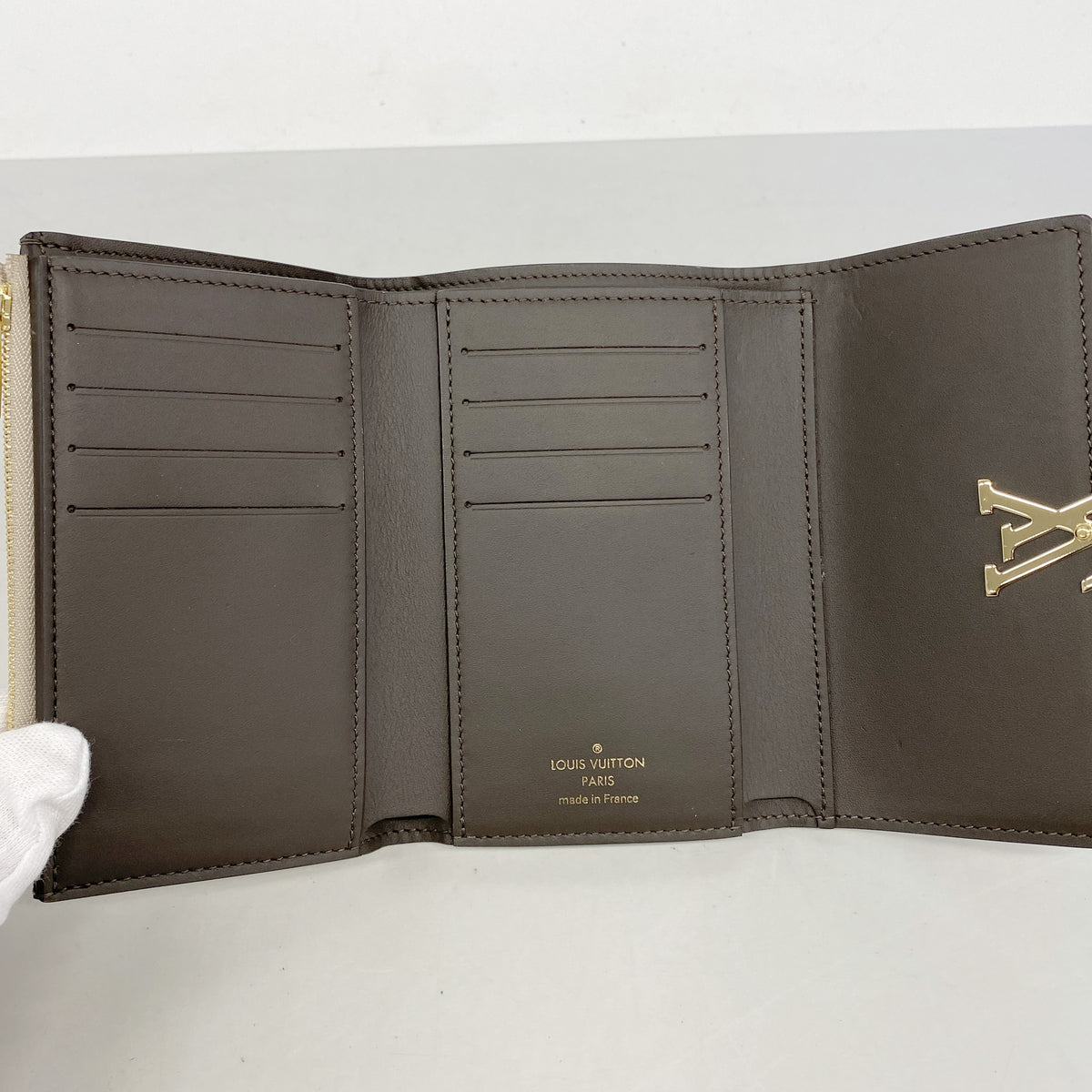 【6he4451-k】ルイヴィトン 三つ折り財布 ポルトフォイユカプシーヌコンパクト M62159 ガレ【中古】レディース