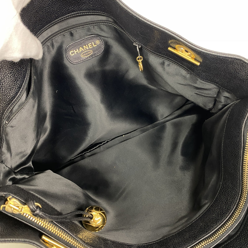 【6he4492-k】シャネル チェーントート キャビアスキン ブラック ゴールド金具【中古】レディース