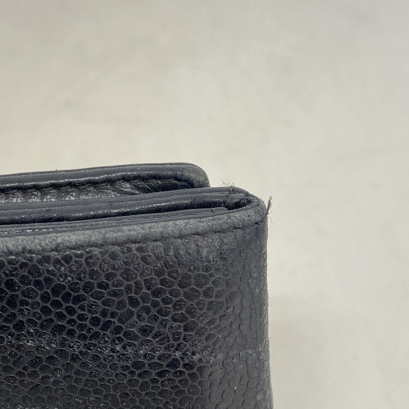 【6he4493-k】シャネル 財布 キャビアスキン ブラック ゴールド金具【中古】レディース