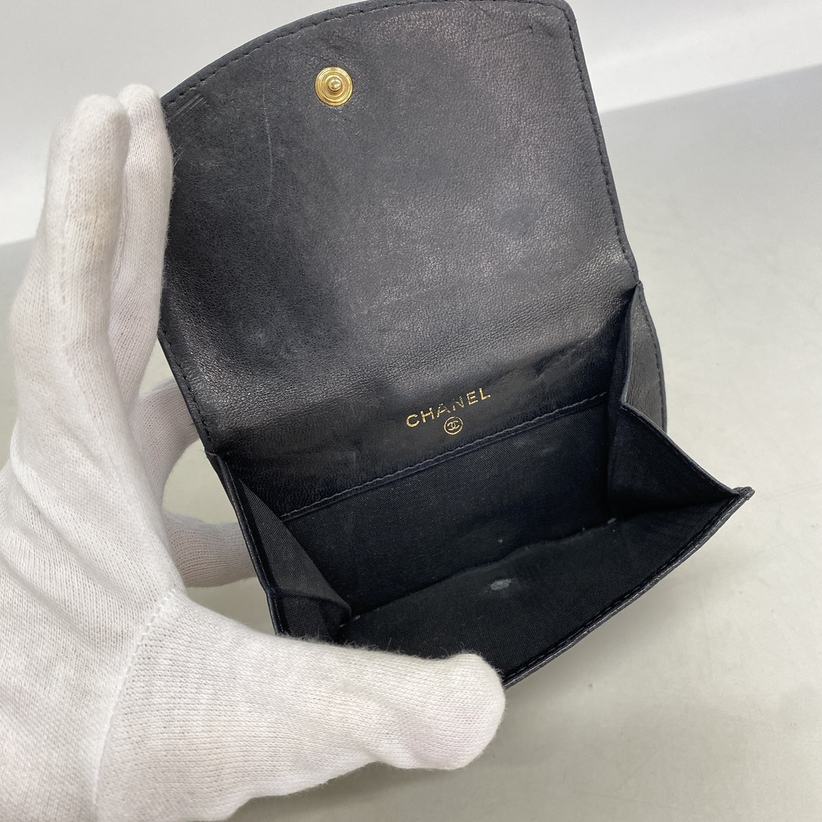 【6he4493-k】シャネル 財布 キャビアスキン ブラック ゴールド金具【中古】レディース
