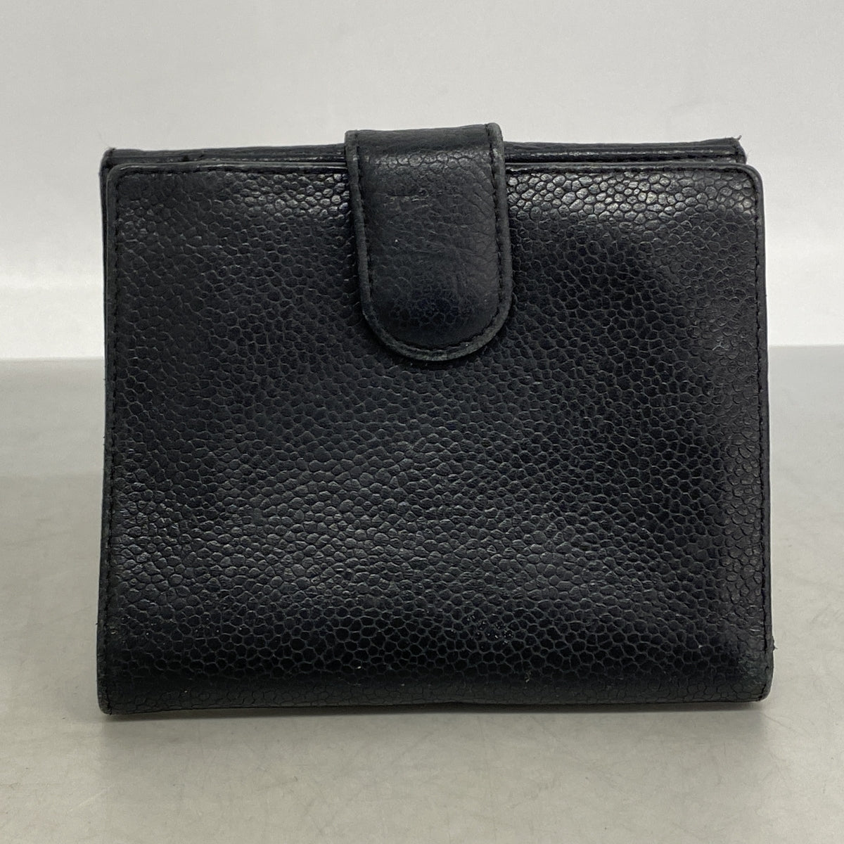 【6he4493-k】シャネル 財布 キャビアスキン ブラック ゴールド金具【中古】レディース