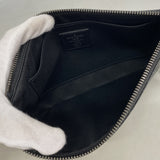 【6he4494-k】ルイヴィトン クラッチバッグ モノグラム・エクリプス フラッシュiPadポーチ M64449 ブラック フラグメントデザイン【中古】メンズ