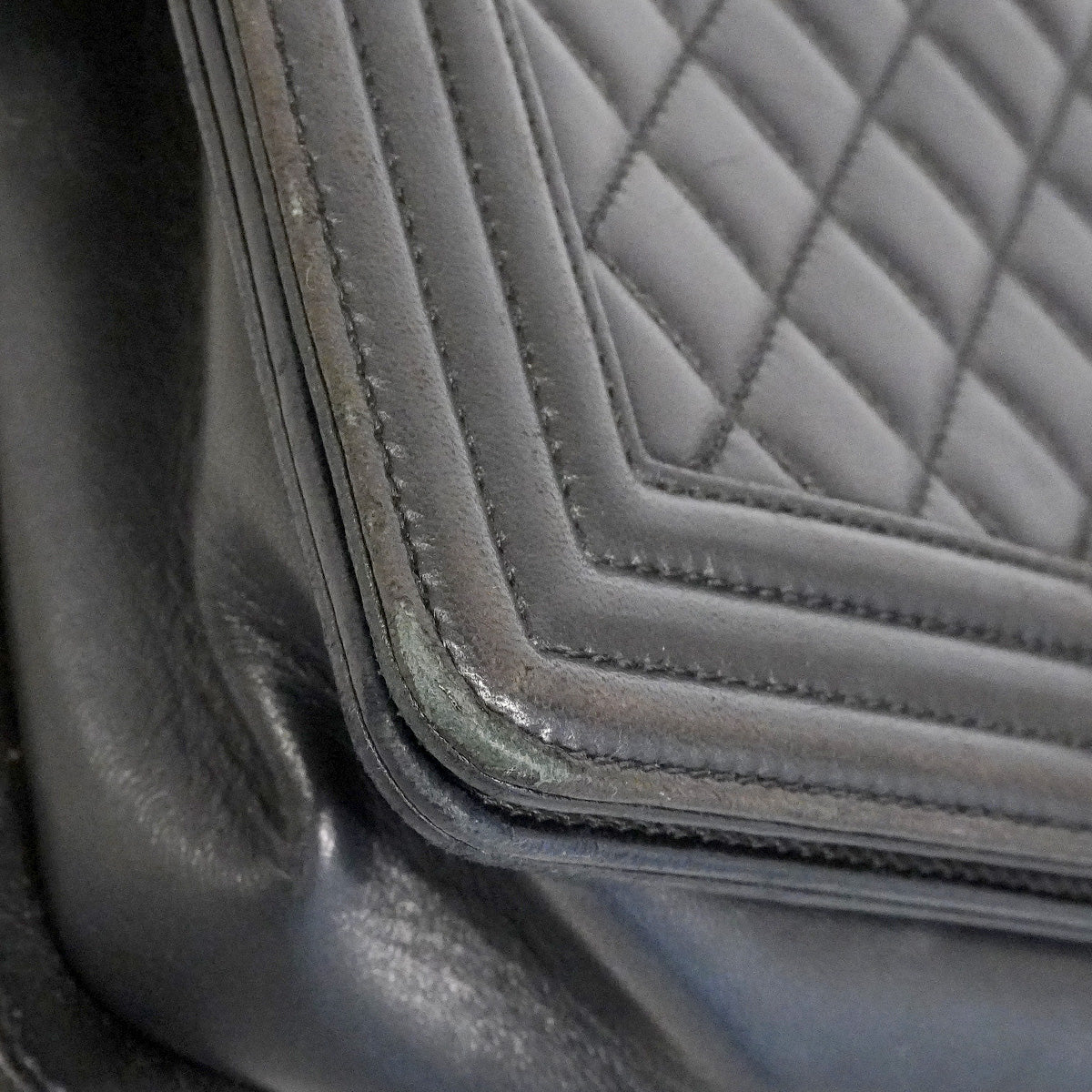 【6he4516-k】シャネル ショルダーバッグ ボーイシャネル チェーンショルダー ラムスキン ブラック シルバー金具【中古】レディース