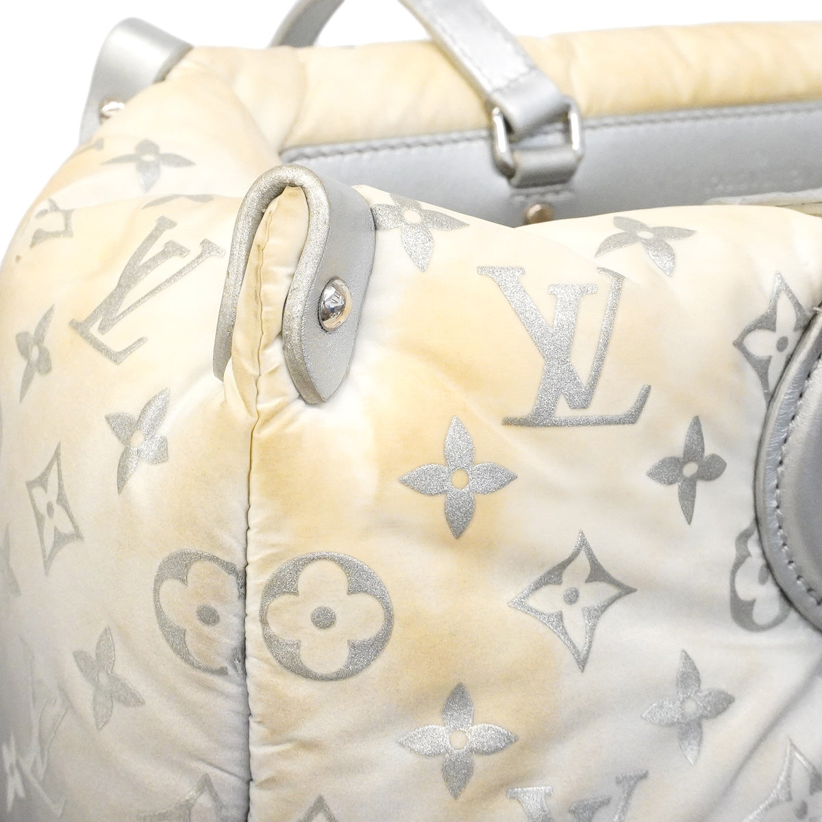 【6he4527-h】ルイヴィトン トートバッグ モノグラム・ナイロン/LV SKI オンザゴーMM M11847 フロスト 2wayバッグ【中古】レディース