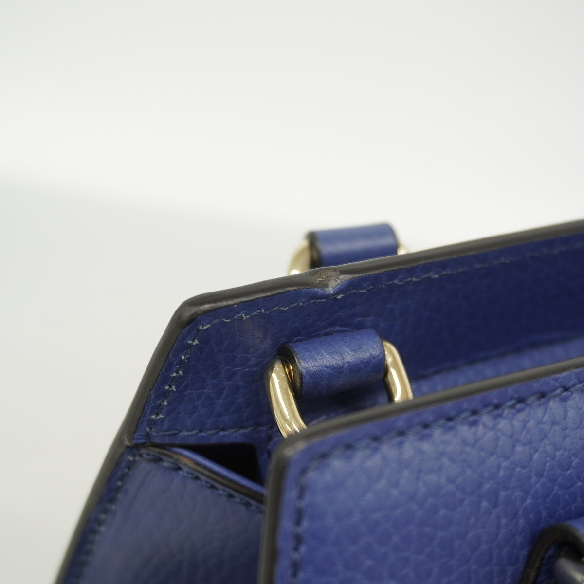 【6he4544-k】グッチ ハンドバッグ 607722 レザー ブルー シャンパンゴールド金具 2wayバッグ【中古】レディース