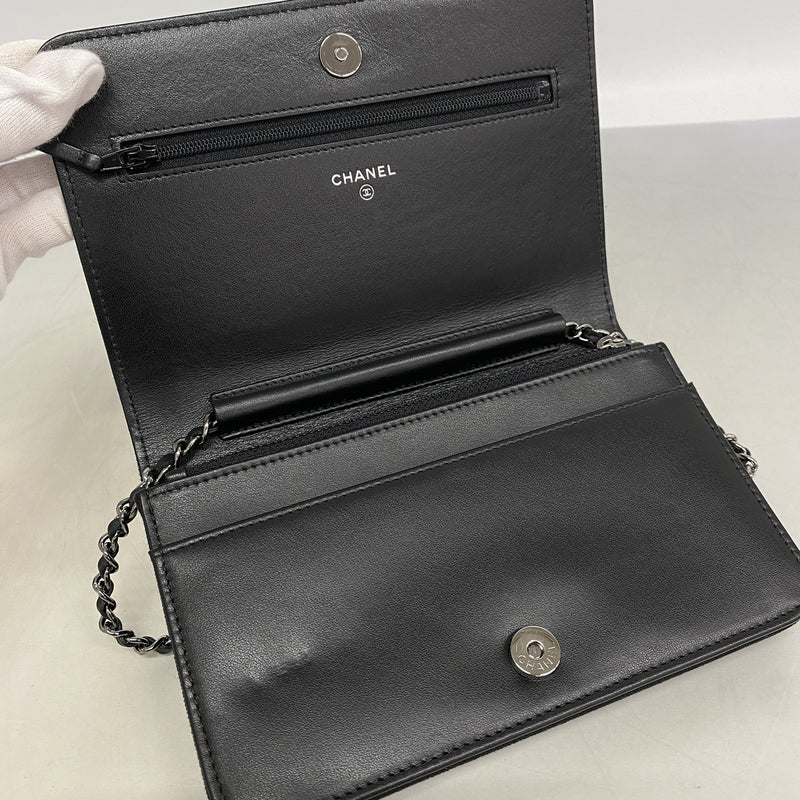 【6he4597】シャネル ショルダーウォレット チェーンショルダー キャンバス ブラック シルバー金具【中古】レディース