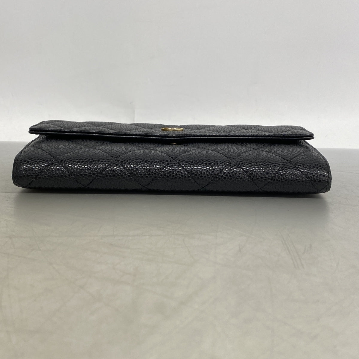 【6he4598】シャネル 長財布 マトラッセ キャビアスキン ブラック ゴールド金具【中古】レディース