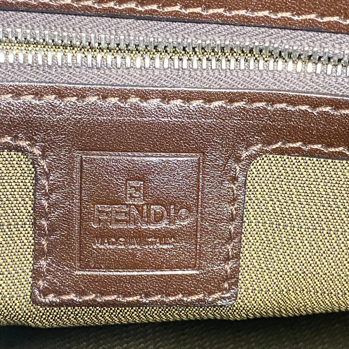 【6he4681】フェンディ ハンドバッグ ズッカ マンマバケット ナイロンキャンバス ブラウン シルバー金具【中古】レディース