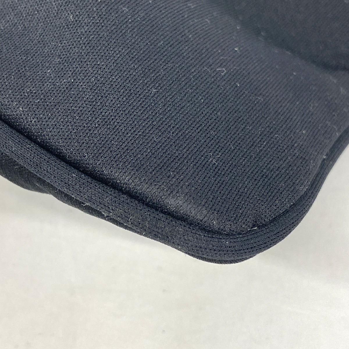 【6he4684】フェンディ ハンドバッグ ナイロン ブラック シルバー金具【中古】レディース