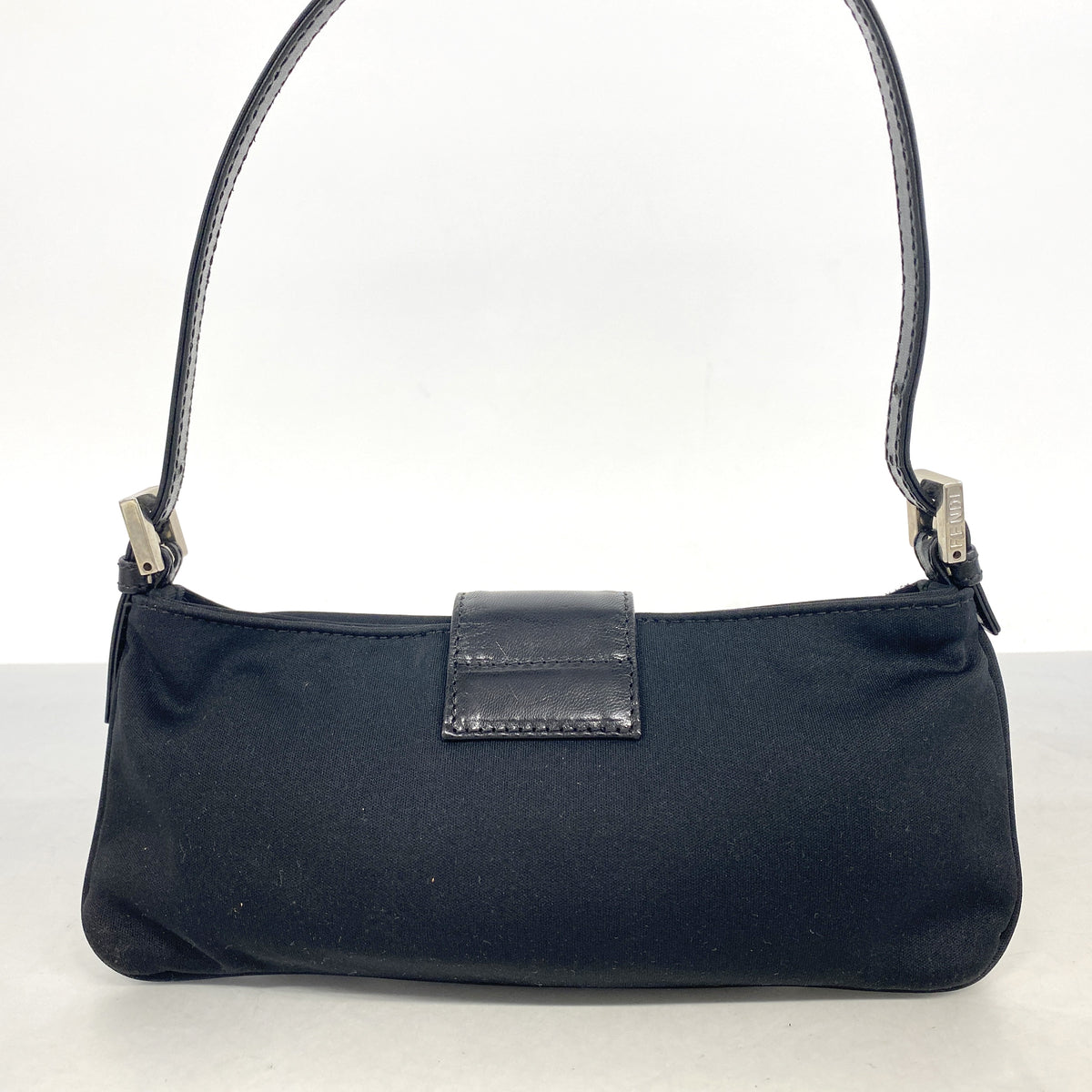 【6he4684】フェンディ ハンドバッグ ナイロン ブラック シルバー金具【中古】レディース