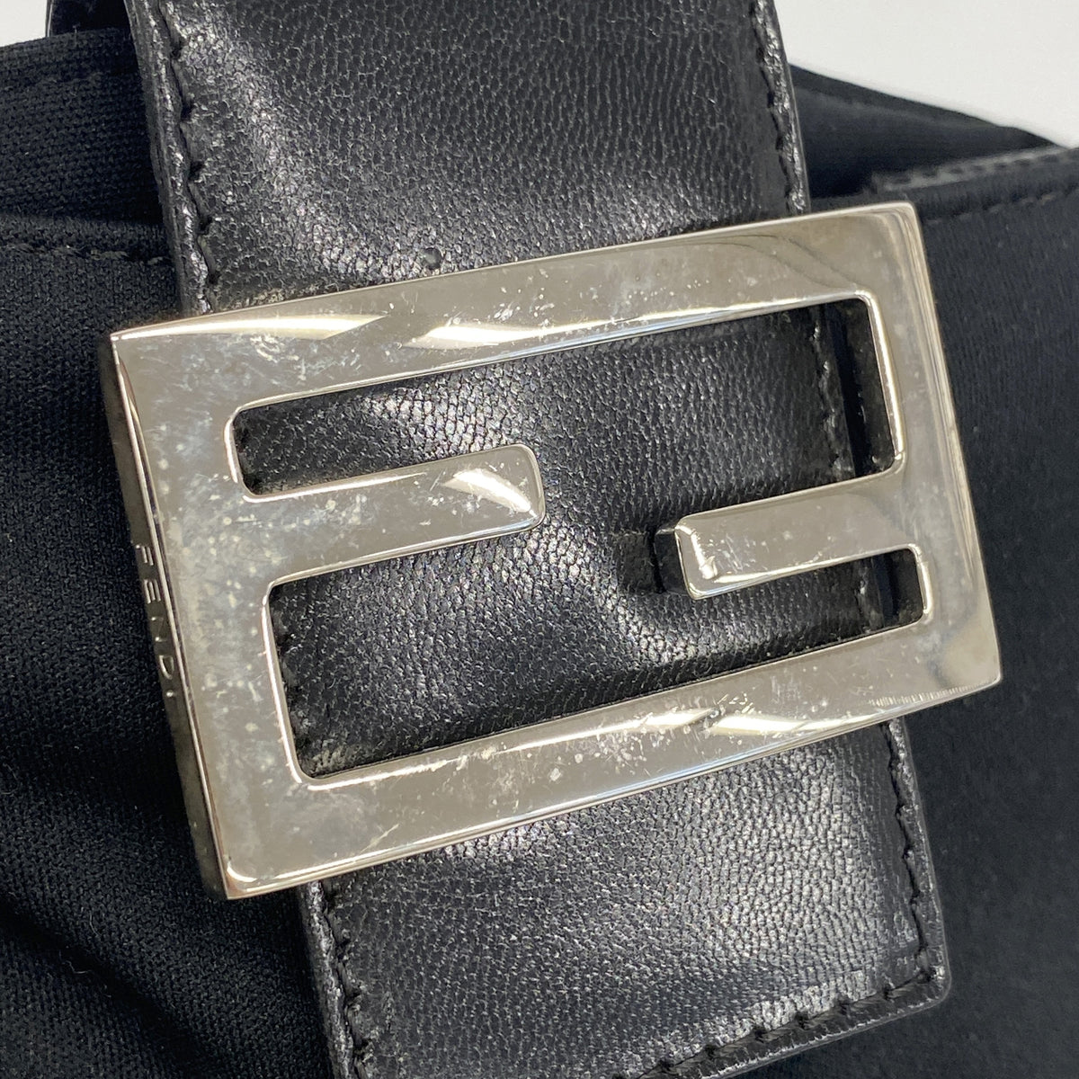 【6he4684】フェンディ ハンドバッグ ナイロン ブラック シルバー金具【中古】レディース