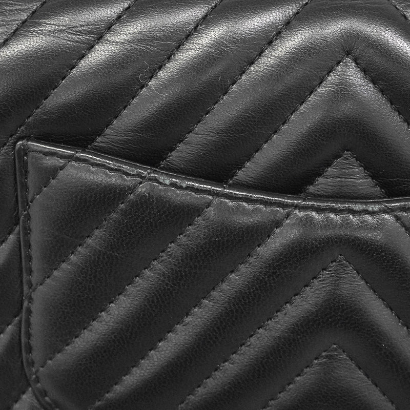 【6he4696】シャネル ショルダーバッグ チェーンショルダー シェブロン ラムスキン ブラック シルバー金具【中古】レディース