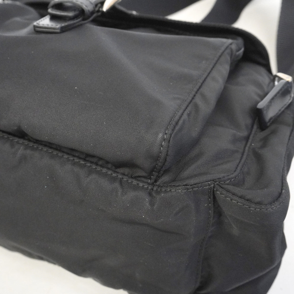 【6he4708-k】プラダ ショルダーバッグ テスート ナイロン ブラック シルバー金具【中古】レディース