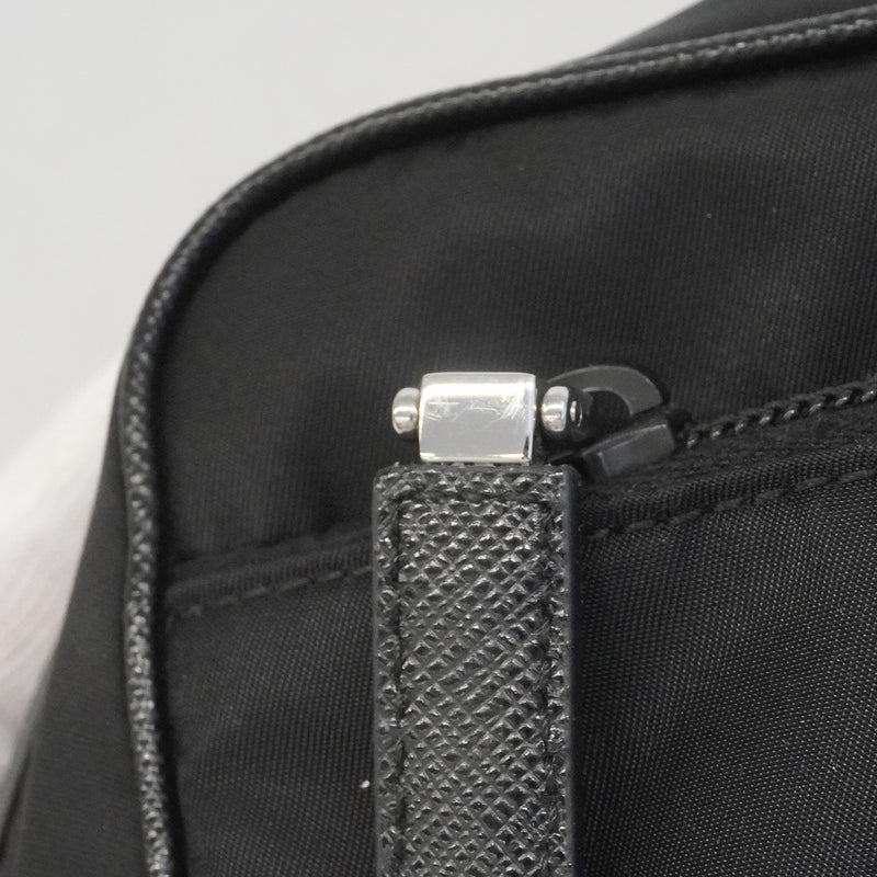 【6he4709-k】プラダ ポーチ テスート ナイロン ブラック シルバー金具【中古】メンズ レディース ユニセックス