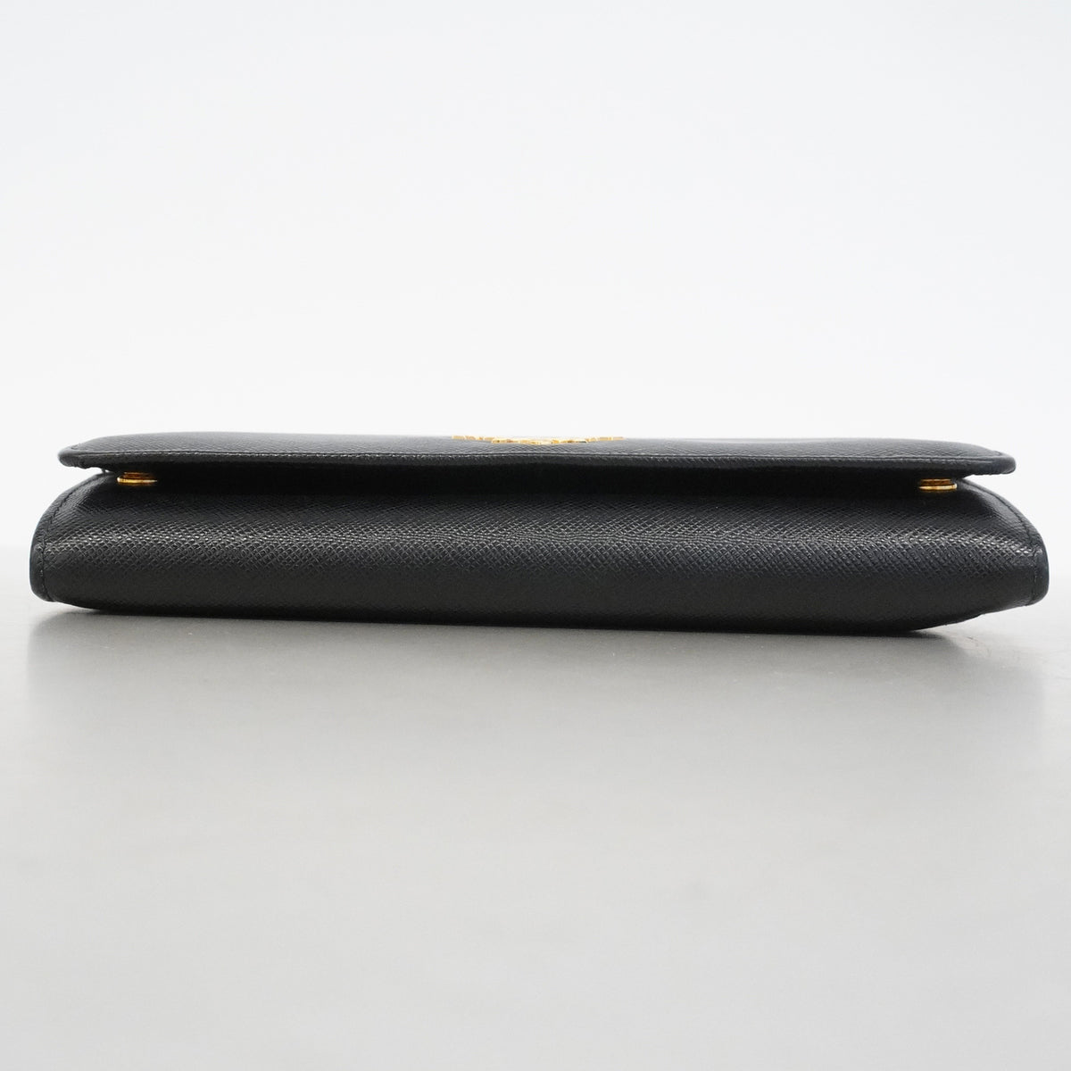 【6he4716-k】プラダ 長財布 サフィアーノ レザー ブラック ゴールド金具【中古】レディース
