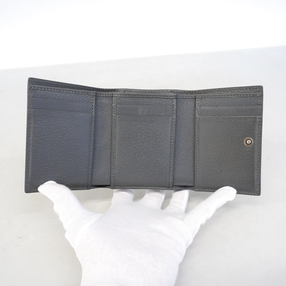 【6he4728-k】グッチ 三つ折り財布 GGスプリーム 769225 PVC ブラック シルバー金具【中古】メンズ レディース ユニセックス