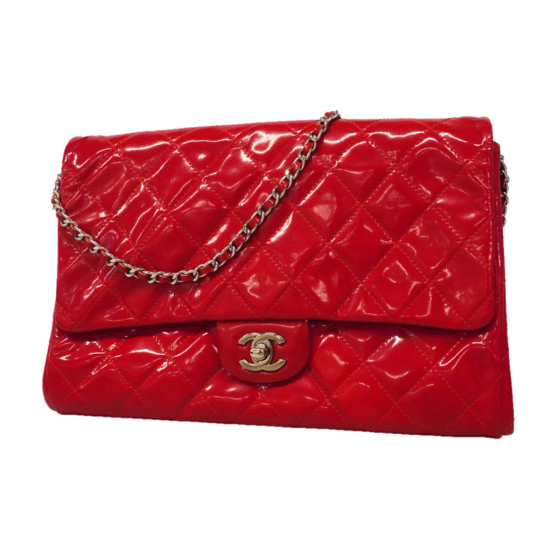 【6he4729】シャネル ショルダーバッグ マトラッセ チェーンショルダー パテントレザー レッド シルバー金具【中古】レディース