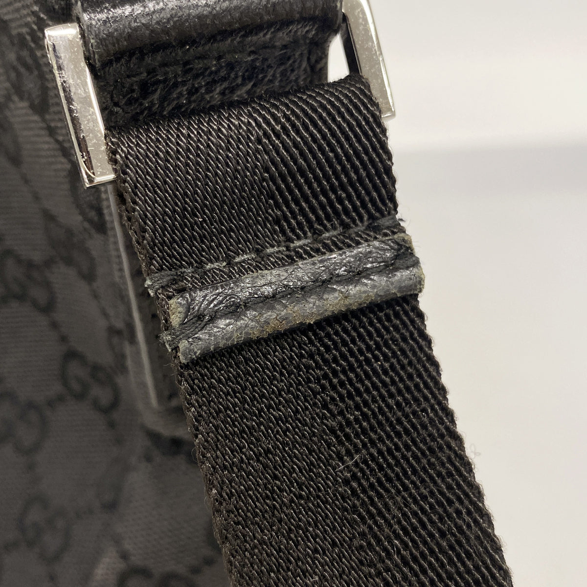 【6he4744-k】グッチ ショルダーバッグ GGキャンバス 110054 キャンバス ブラック シルバー金具【中古】レディース