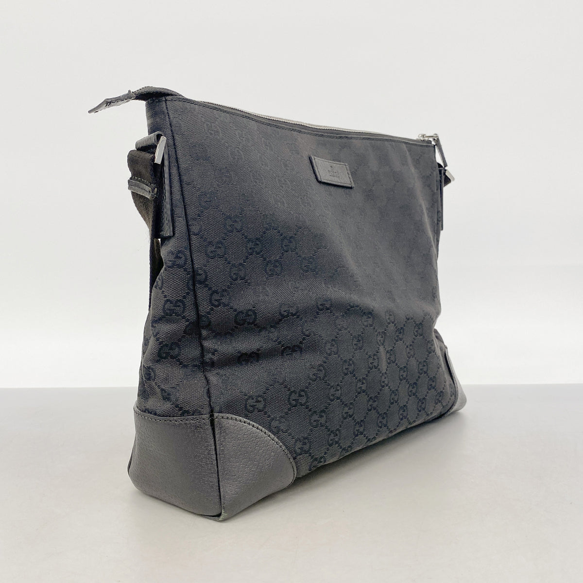 【6he4744-k】グッチ ショルダーバッグ GGキャンバス 110054 キャンバス ブラック シルバー金具【中古】レディース